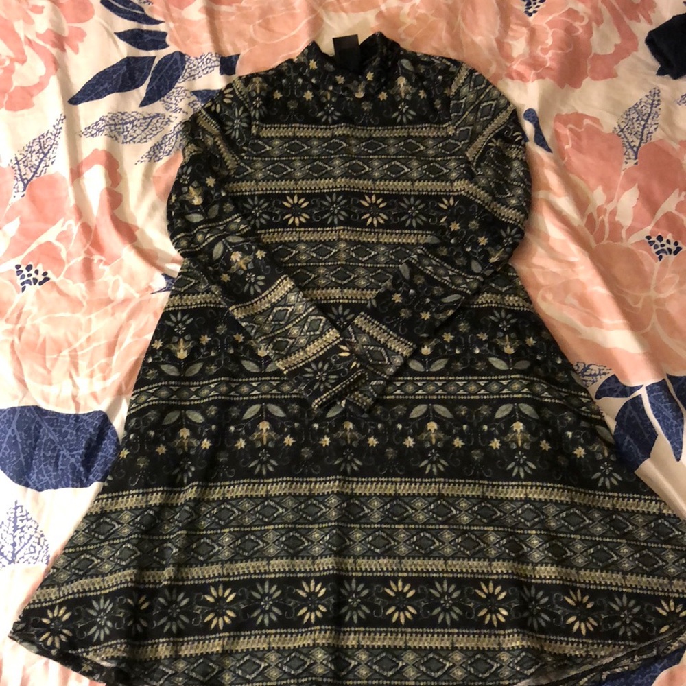 Agnes & Dora Mock Neck Swing